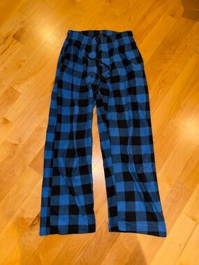 Amazon #followme S blue and black plaid pajama pants
